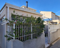 Reventa - Casa de Pueblo - Torrevieja - Aguas Nuevas