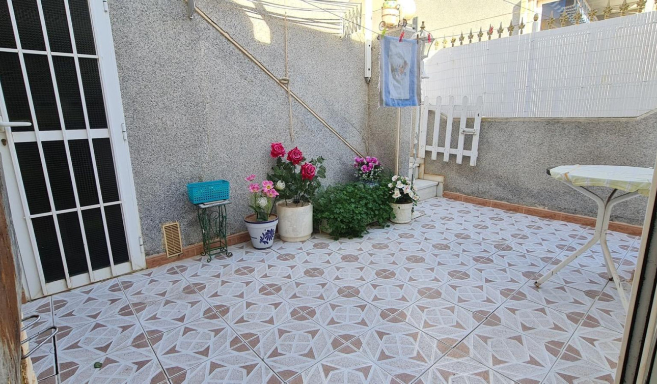 Reventa - Casa de Pueblo - Torrevieja - Aguas Nuevas