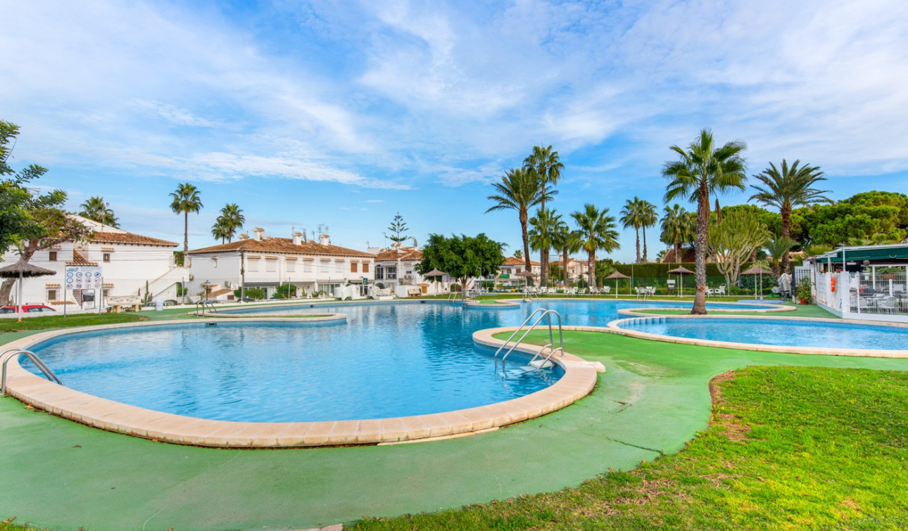 Reventa - Casa de Pueblo - Torrevieja - Lago Jardin