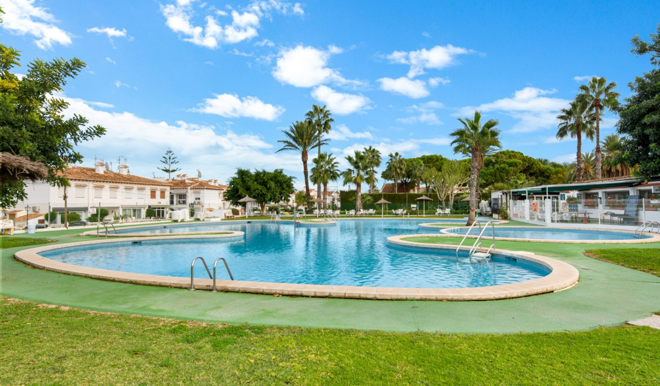 Reventa - Casa de Pueblo - Torrevieja - Lago Jardin