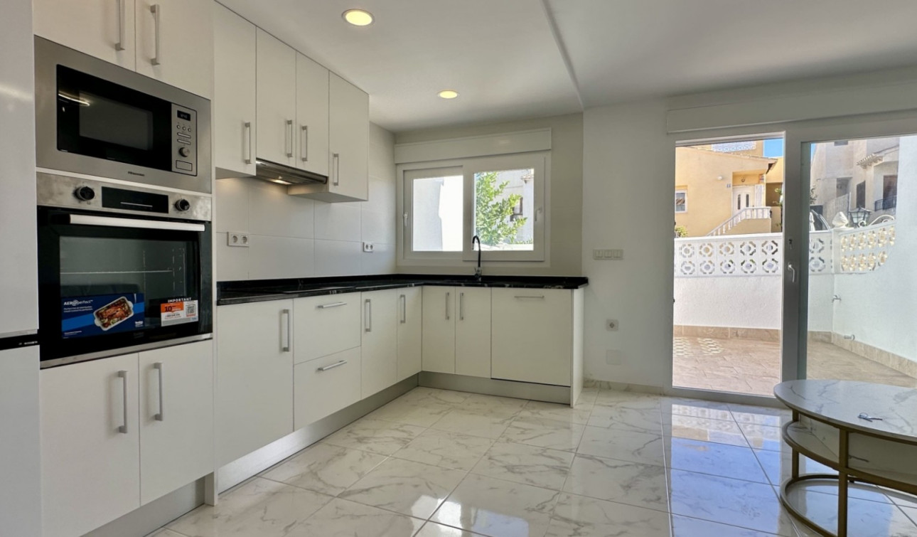 Reventa - Casa de Pueblo - Torrevieja - Los Balcones - Los Altos del Edén