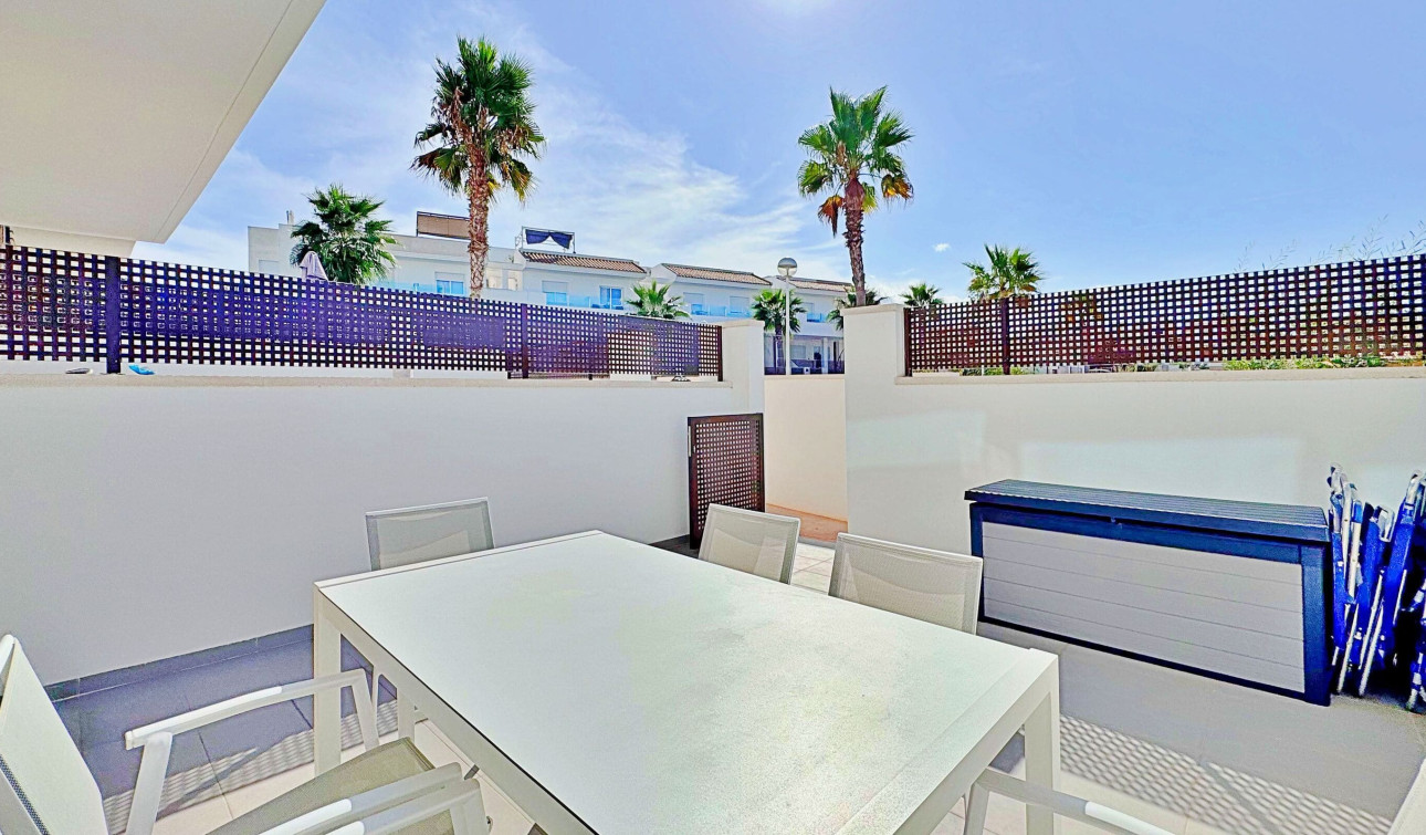 Reventa - Casa de Pueblo - Torrevieja - Los Balcones