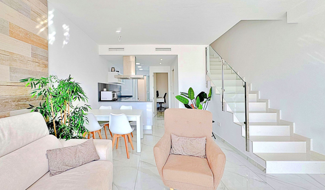 Reventa - Casa de Pueblo - Torrevieja - Los Balcones