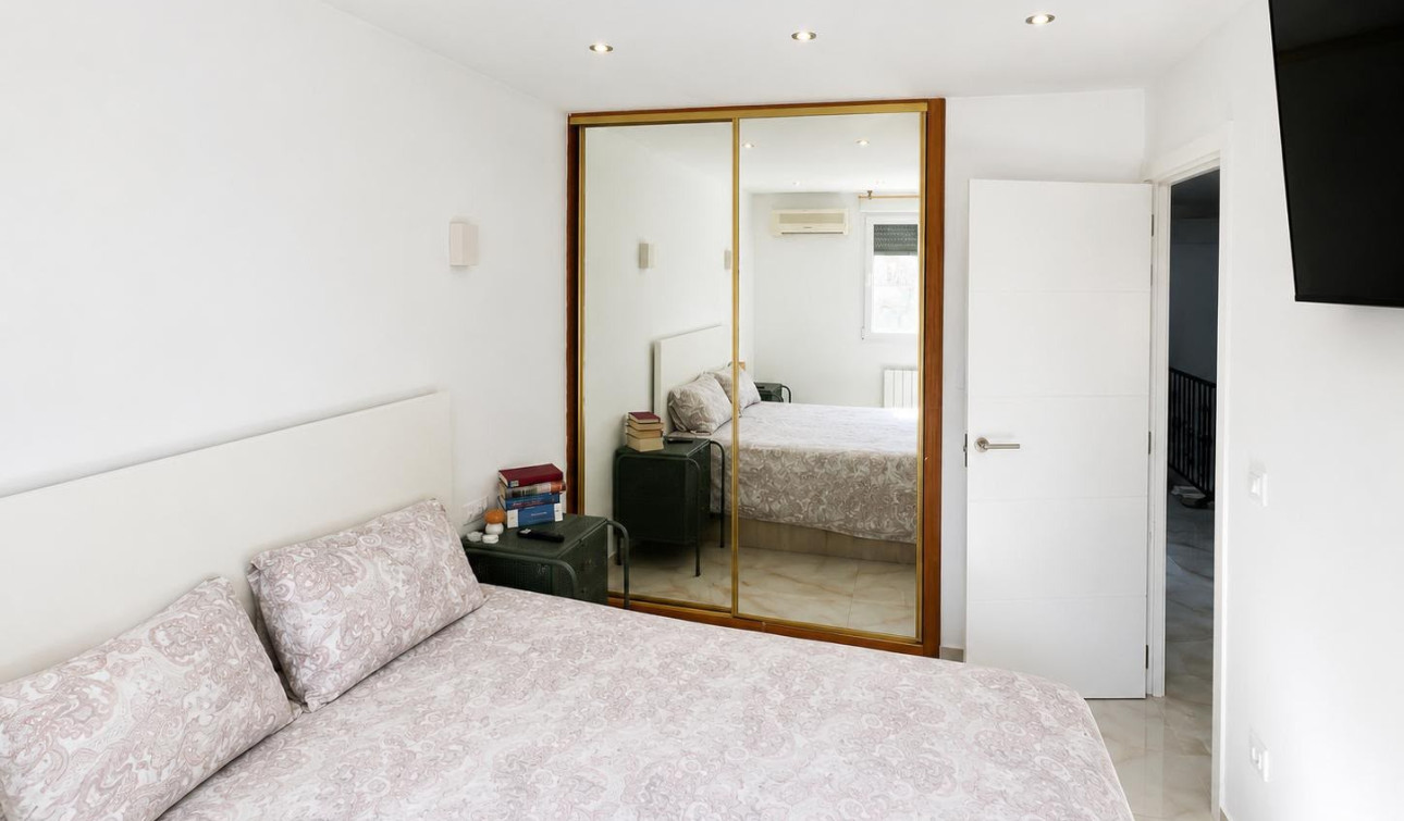 Reventa - Casa de Pueblo - Torrevieja - Los Balcones