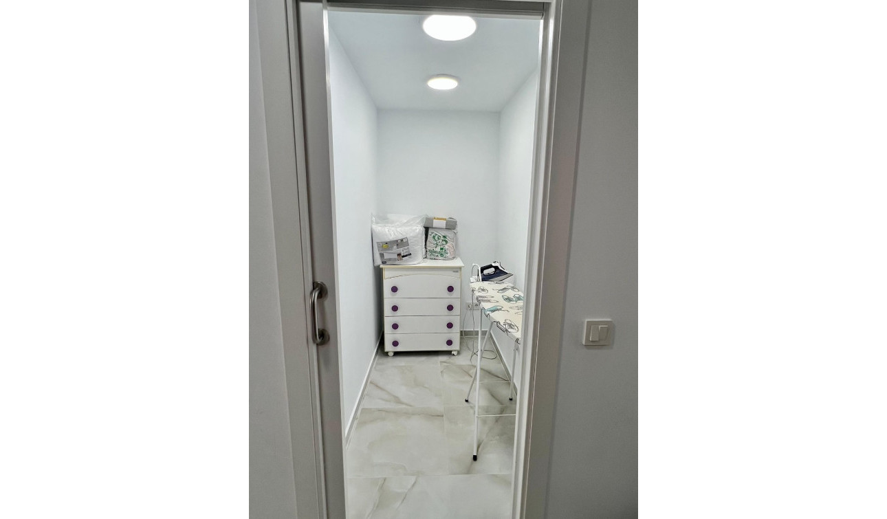 Reventa - Casa de Pueblo - Torrevieja - Los Balcones