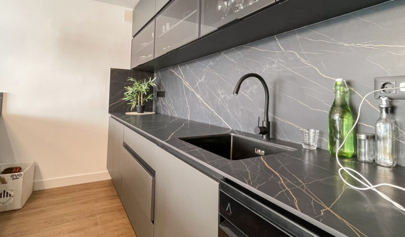 Reventa - Casa de Pueblo - Torrevieja - Nueva Torrevieja - Aguas Nuevas