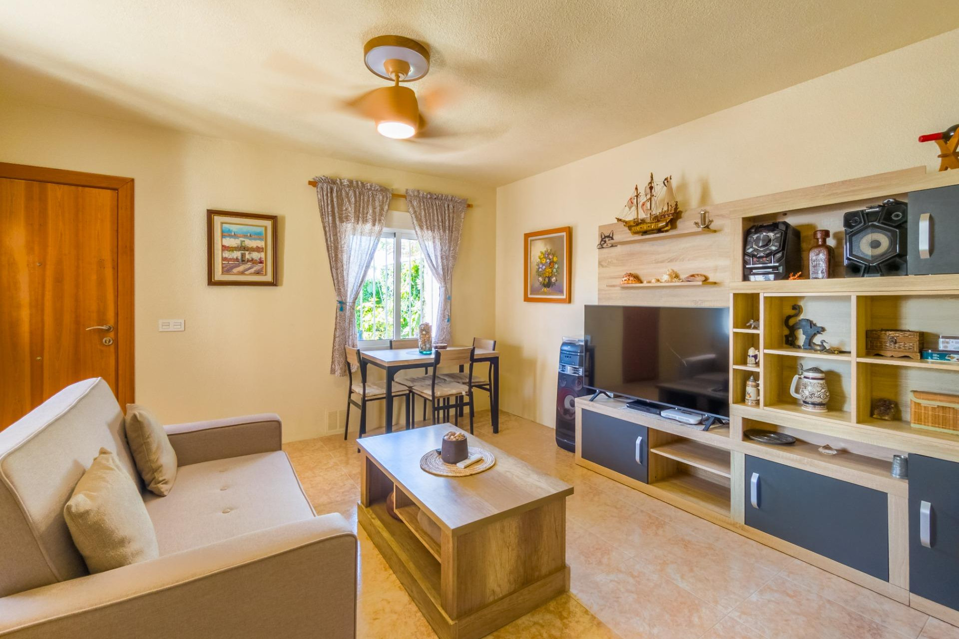 Reventa - Casa de Pueblo - Torrevieja - Nueva Torrevieja