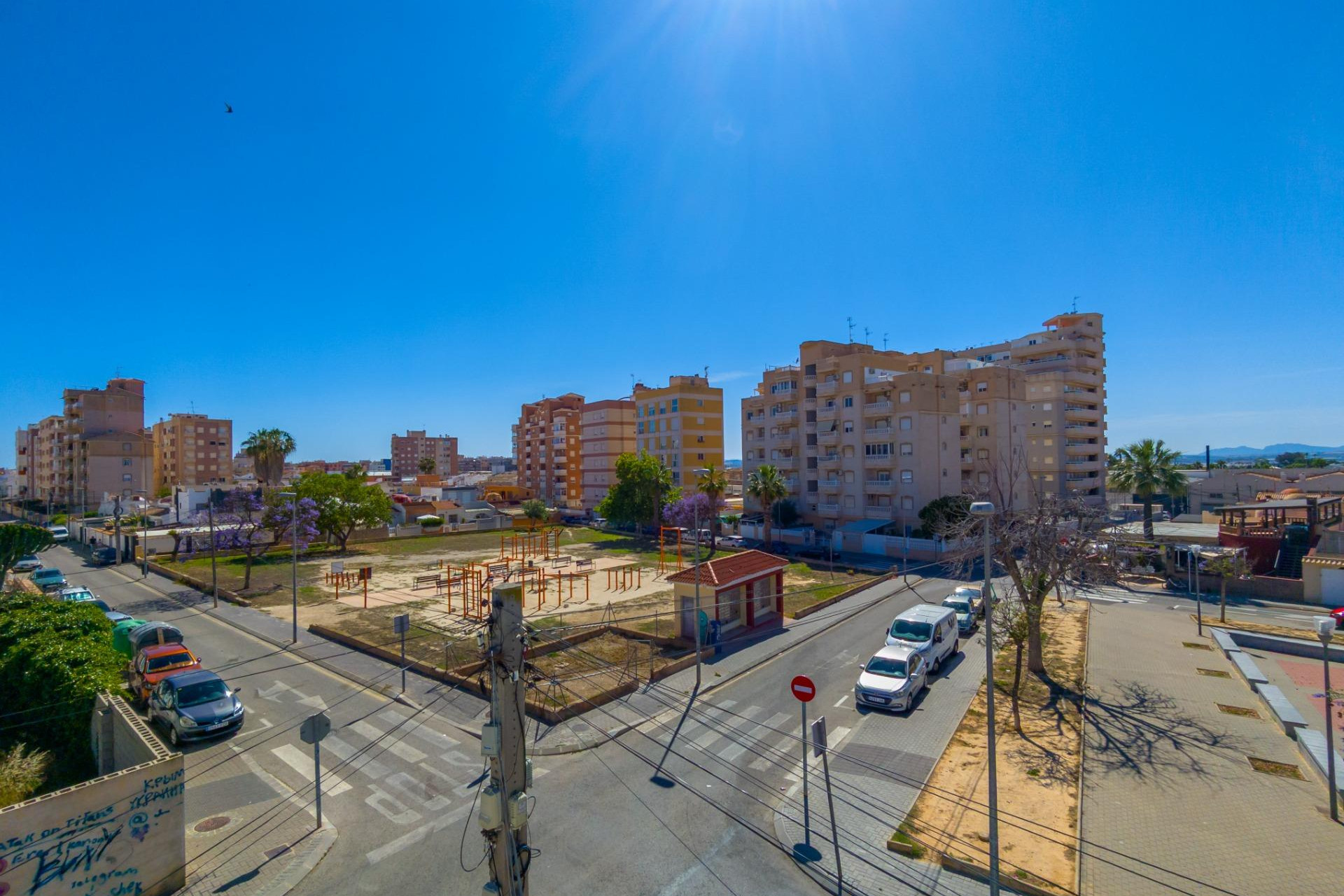 Reventa - Casa de Pueblo - Torrevieja - Nueva Torrevieja