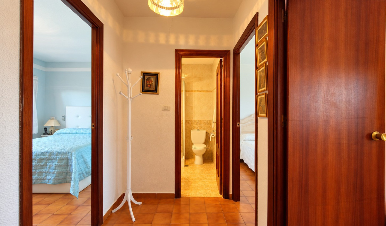Reventa - Casa de Pueblo - Torrevieja - Nueva Torrevieja