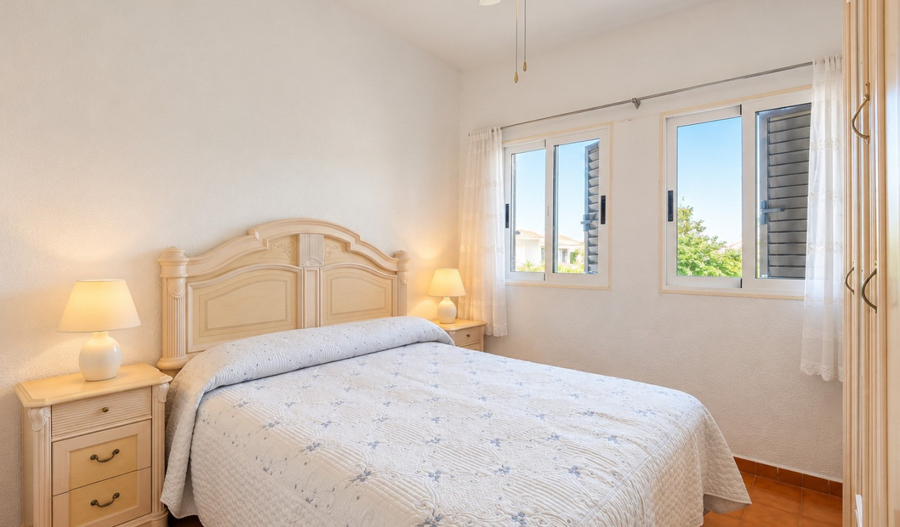 Reventa - Casa de Pueblo - Torrevieja - Nueva Torrevieja