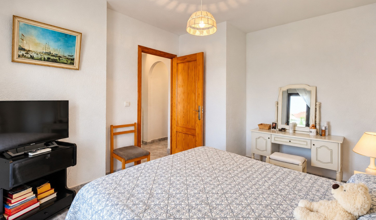 Reventa - Casa de Pueblo - Torrevieja - Nueva Torrevieja