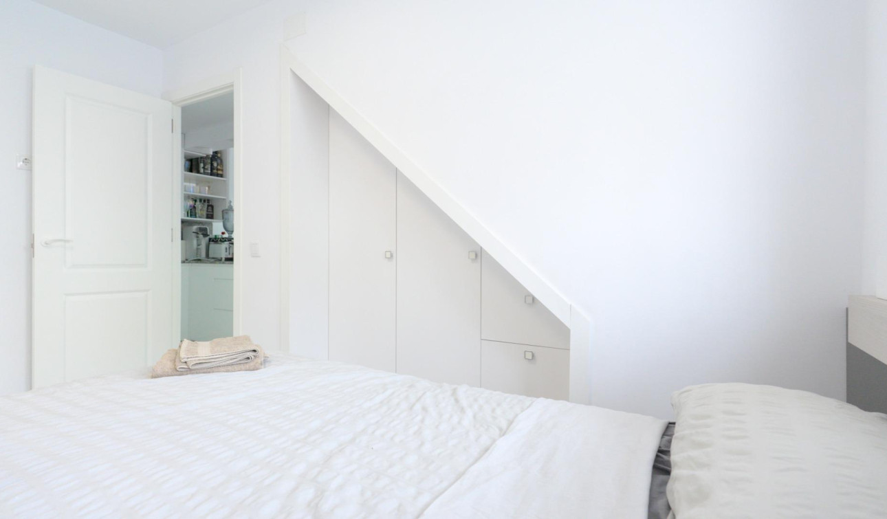 Reventa - Casa de Pueblo - Torrevieja - Punta prima