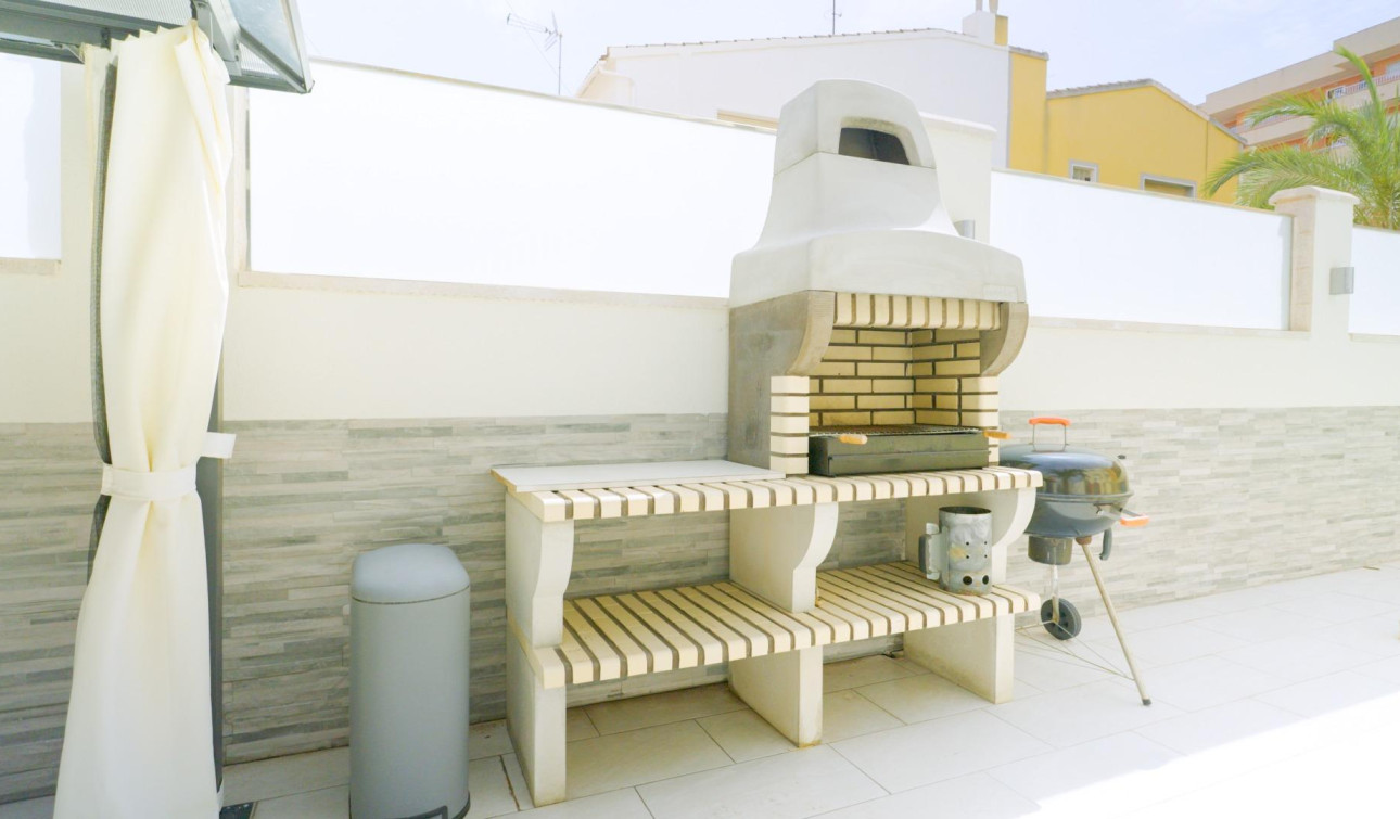 Reventa - Casa de Pueblo - Torrevieja - Punta prima