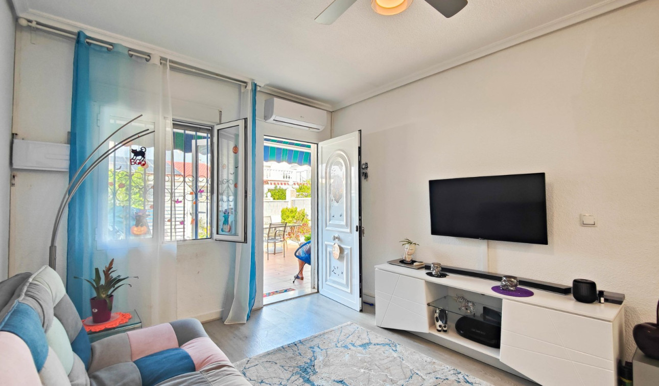 Reventa - Casa de Pueblo - Torrevieja - Torreta - Salado