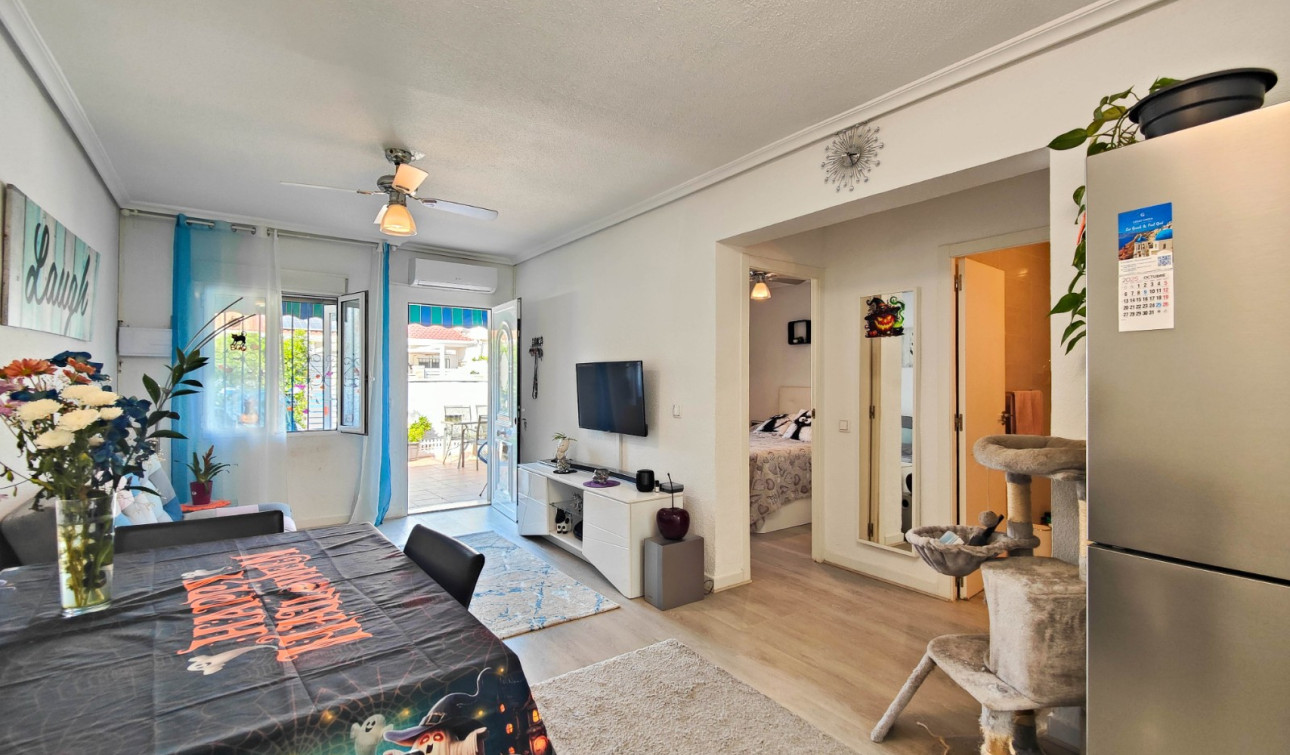 Reventa - Casa de Pueblo - Torrevieja - Torreta - Salado