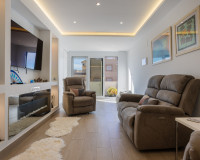Reventa - Casa de Pueblo - Torrevieja - Urbanización San Luis