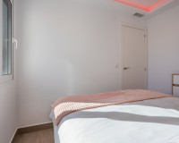 Reventa - Casa de Pueblo - Torrevieja - Urbanización San Luis