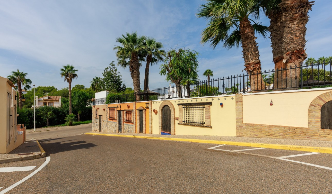 Reventa - Casa de Pueblo - Villamartín - Los Dolses