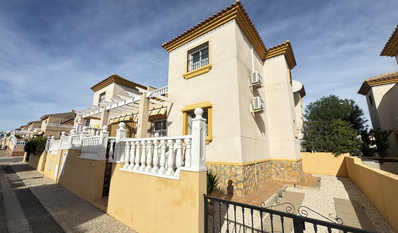 Reventa - Casa de Pueblo - Villamartín