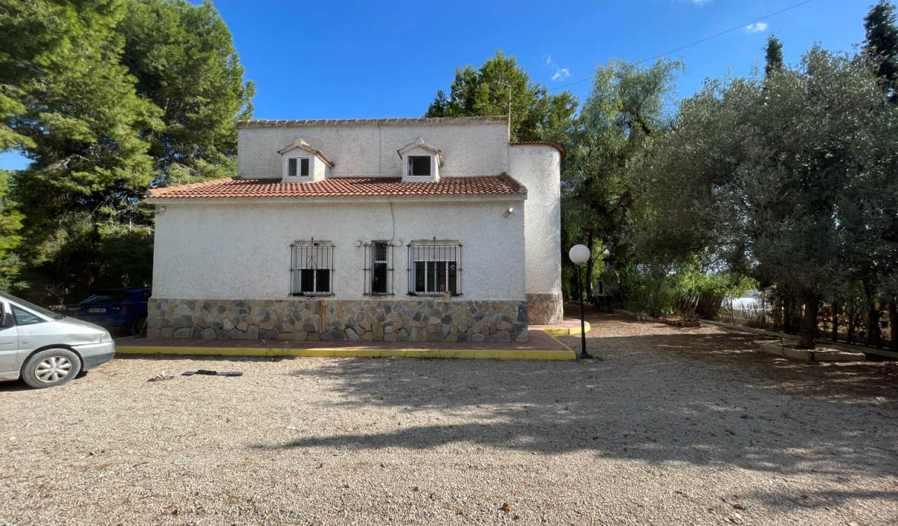 Reventa - Finca / Propiedad de Campo - Albatera