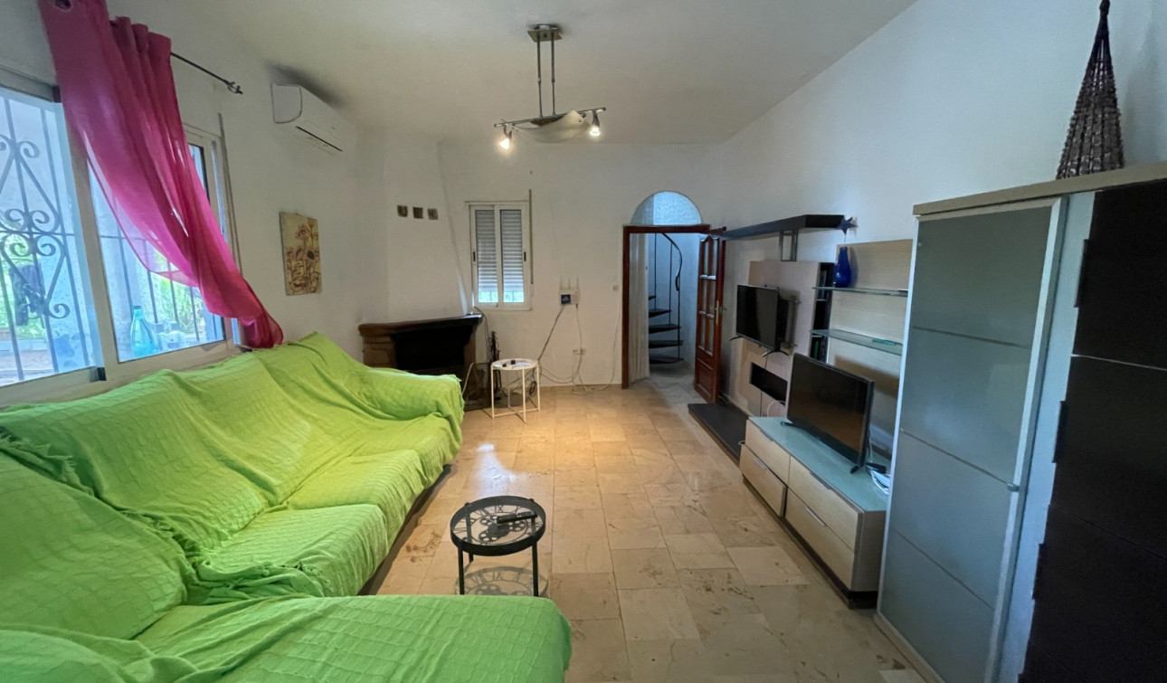 Reventa - Finca / Propiedad de Campo - Albatera