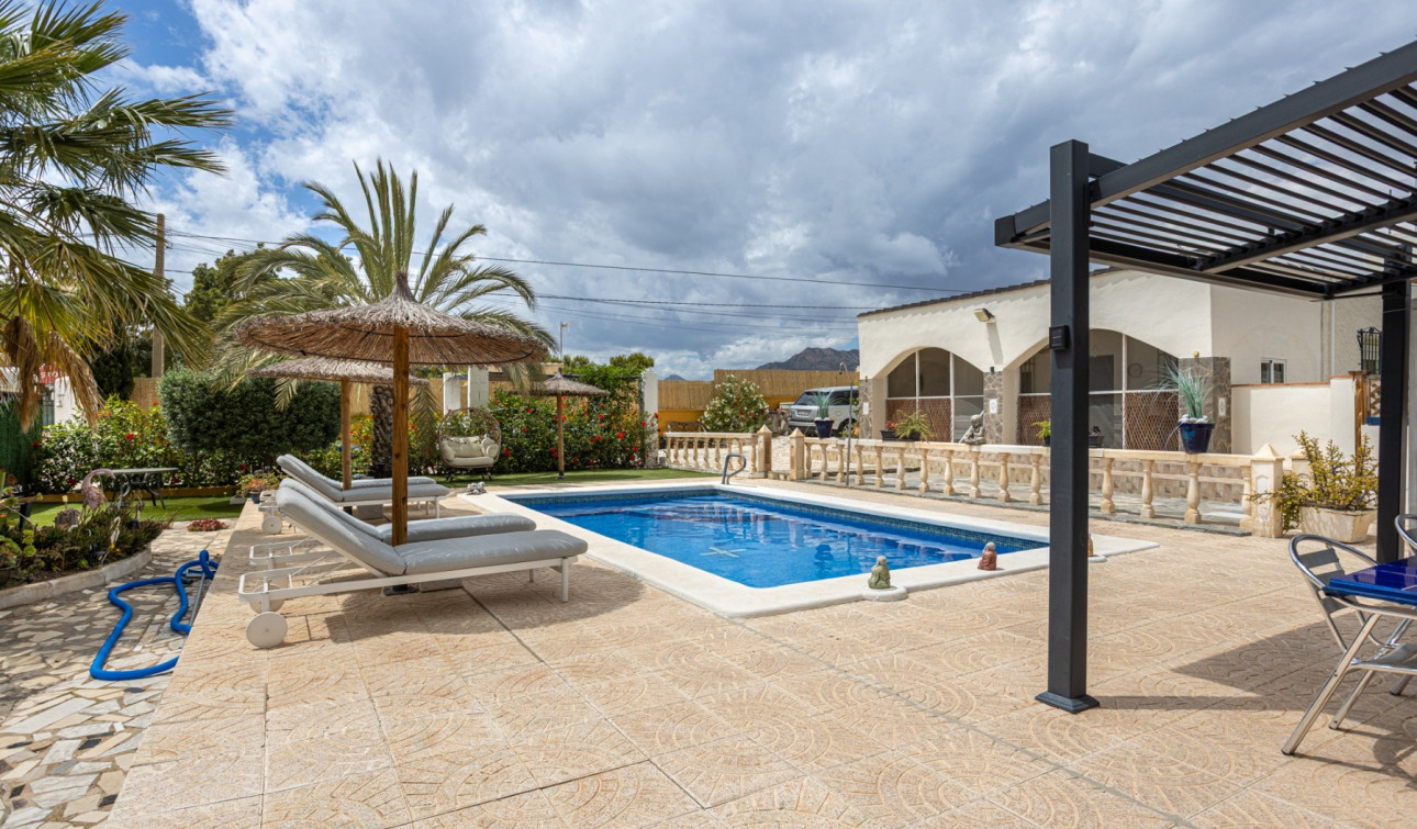 Reventa - Finca / Propiedad de Campo - Albatera