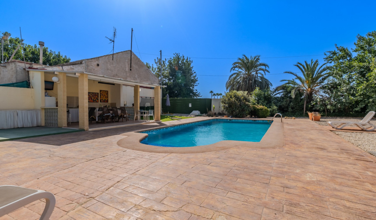 Reventa - Finca / Propiedad de Campo - Almoradí
