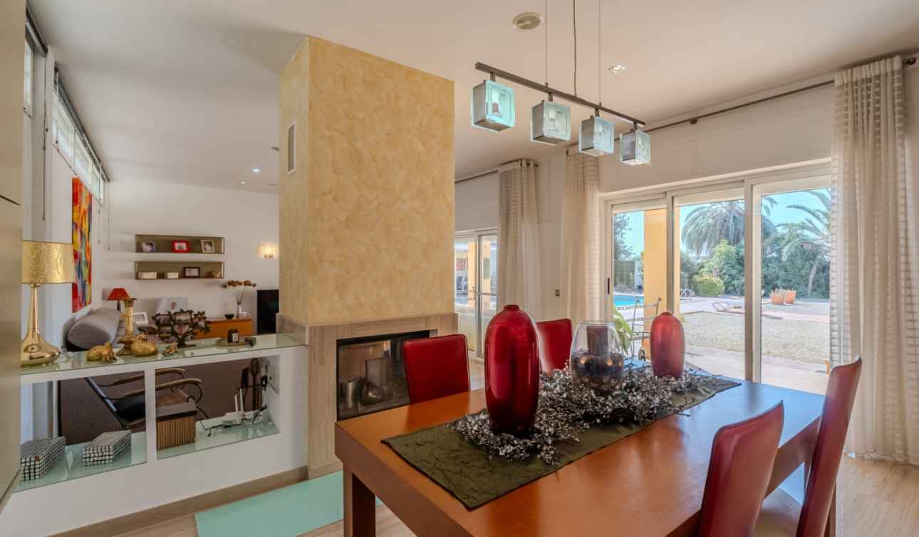 Reventa - Finca / Propiedad de Campo - Almoradí