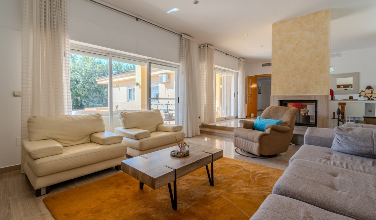 Reventa - Finca / Propiedad de Campo - Almoradí