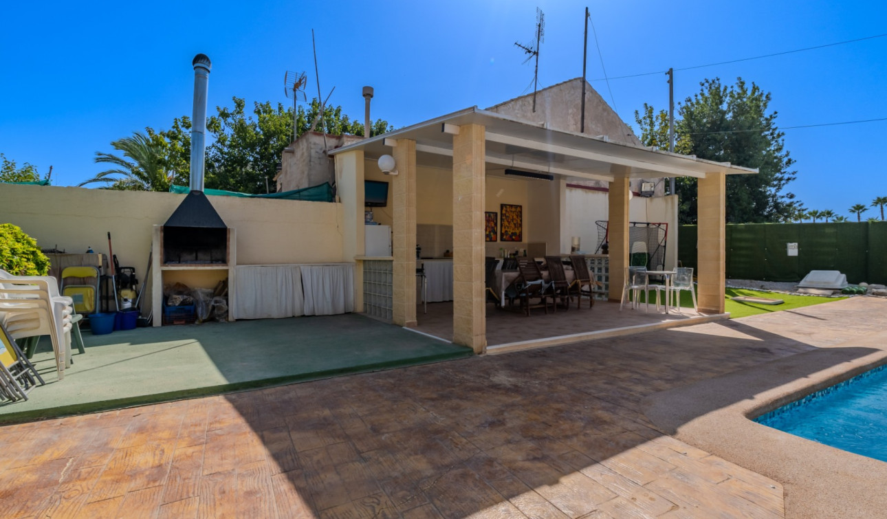 Reventa - Finca / Propiedad de Campo - Almoradí