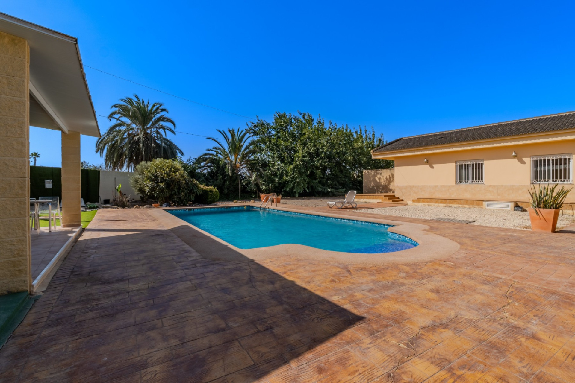 Reventa - Finca / Propiedad de Campo - Almoradí