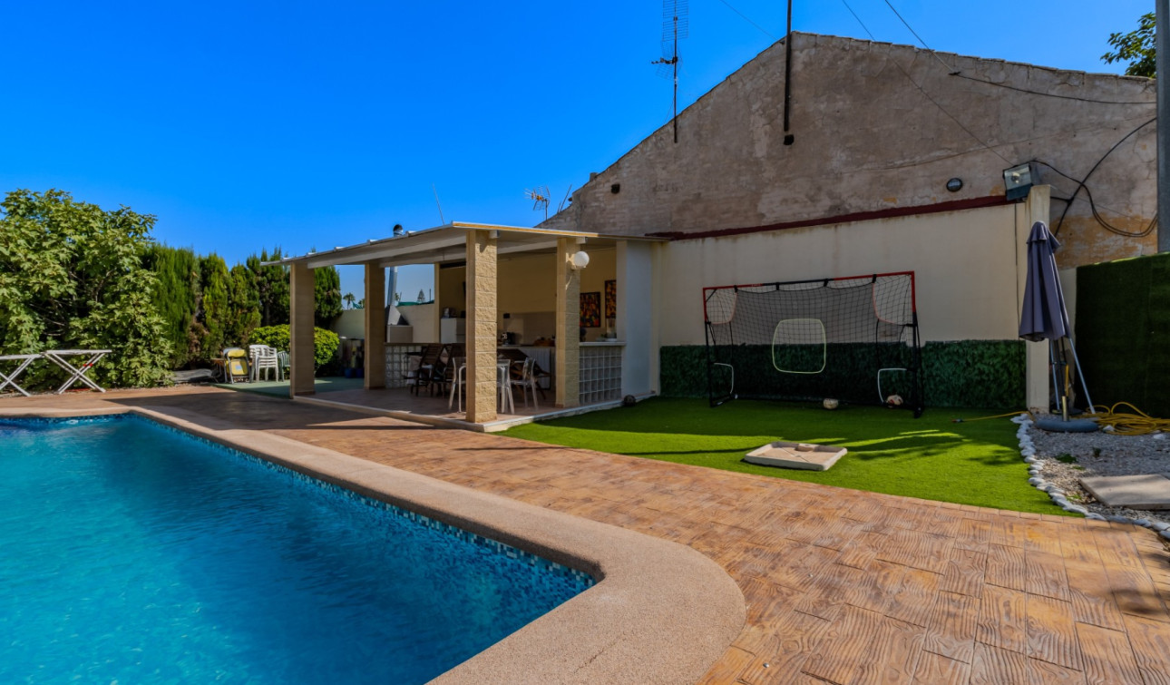Reventa - Finca / Propiedad de Campo - Almoradí