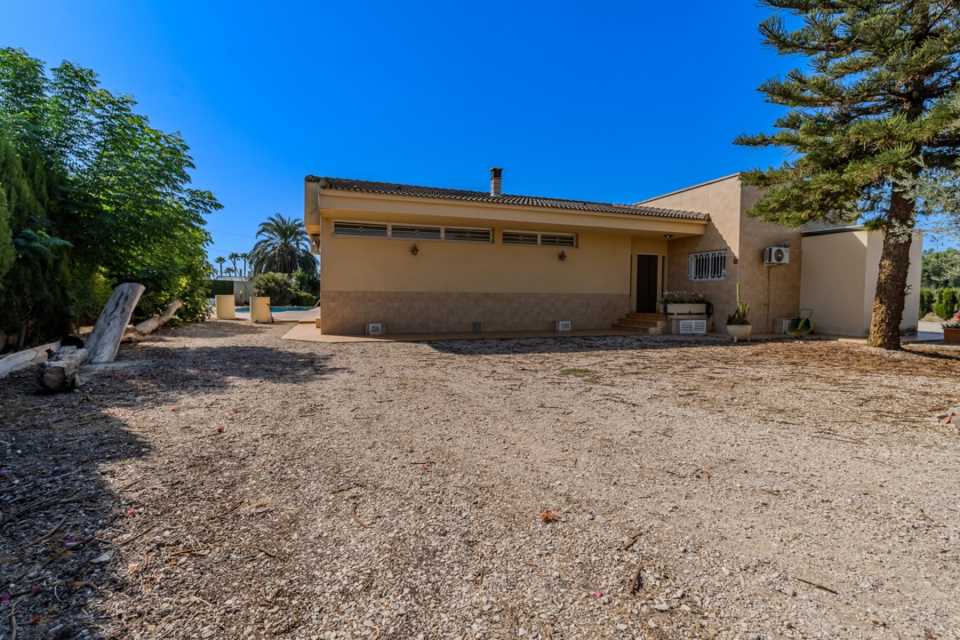Reventa - Finca / Propiedad de Campo - Almoradí