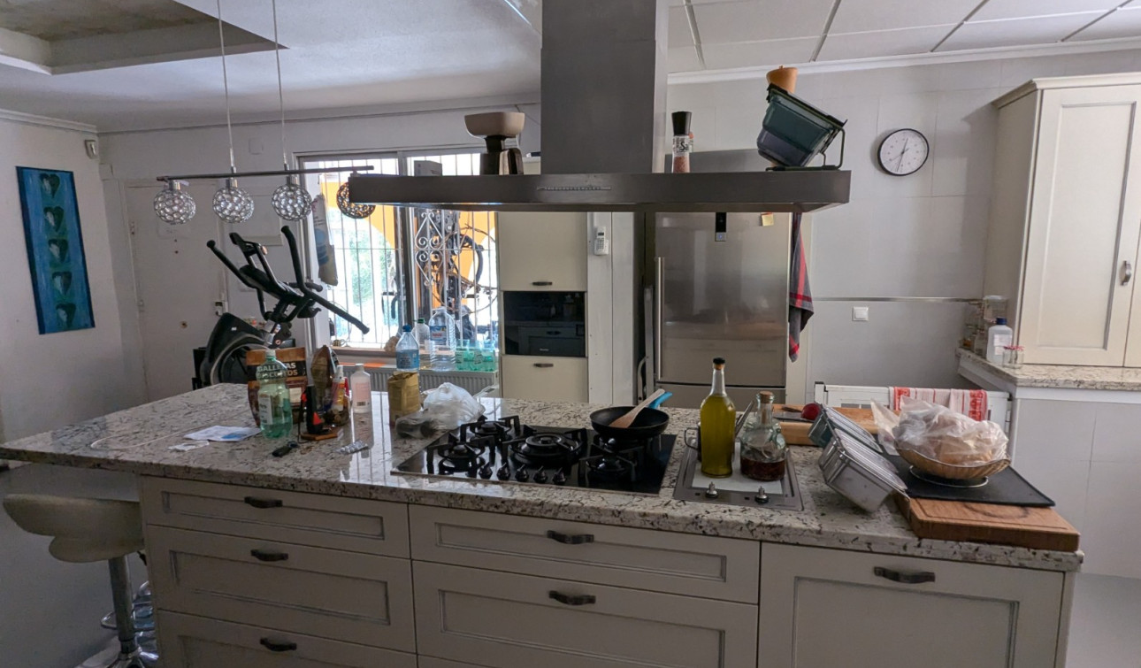 Reventa - Finca / Propiedad de Campo - Crevillente