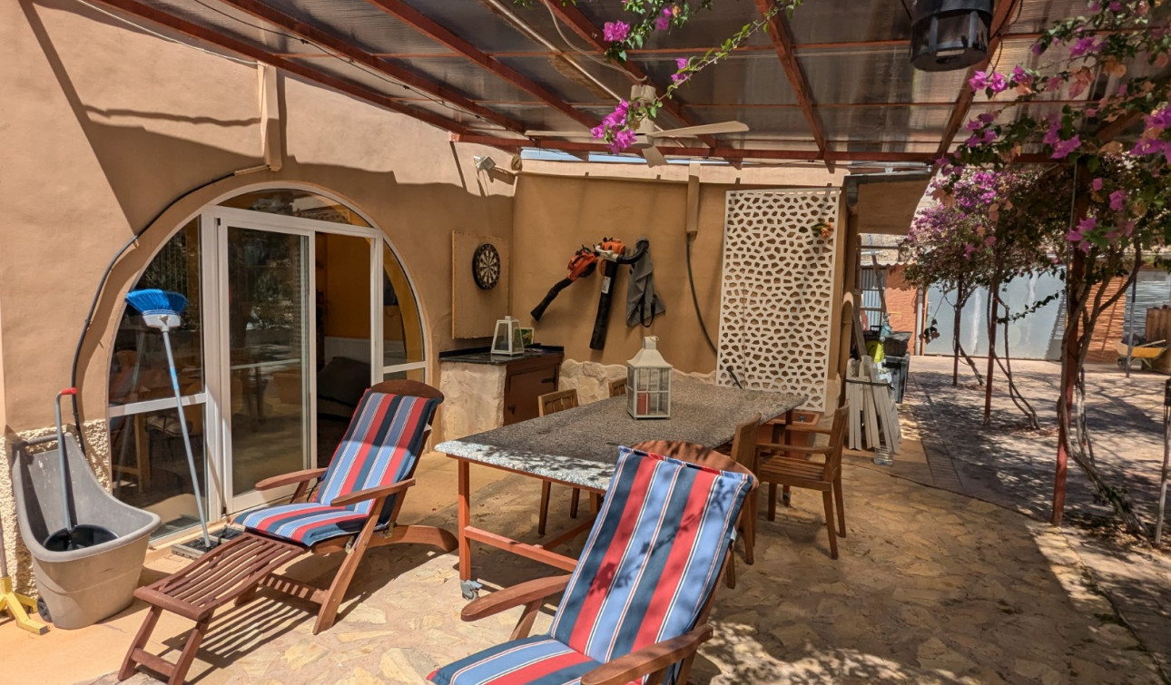 Reventa - Finca / Propiedad de Campo - Crevillente