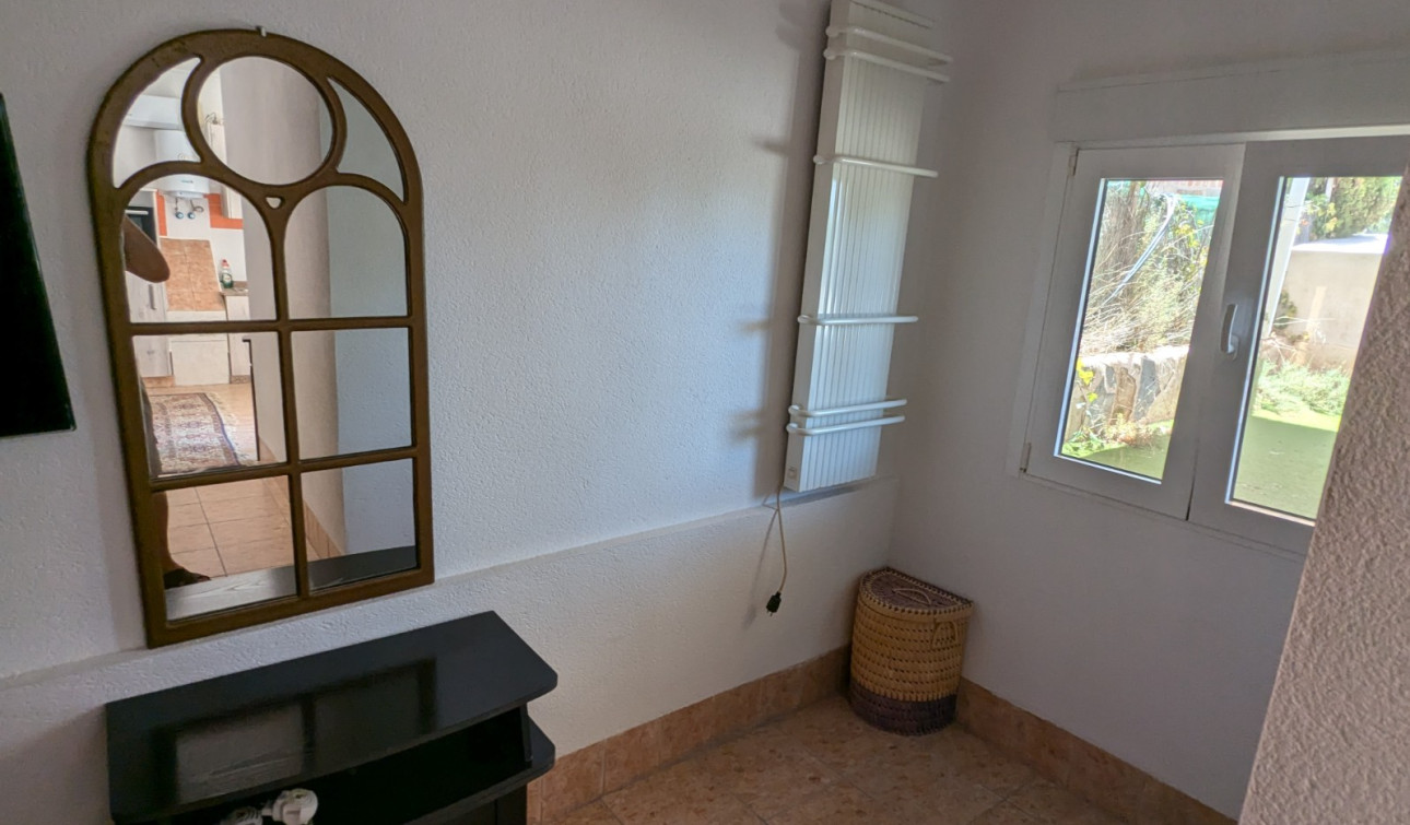 Reventa - Finca / Propiedad de Campo - Crevillente