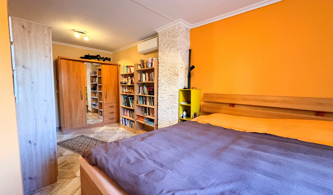 Reventa - Finca / Propiedad de Campo - Crevillente