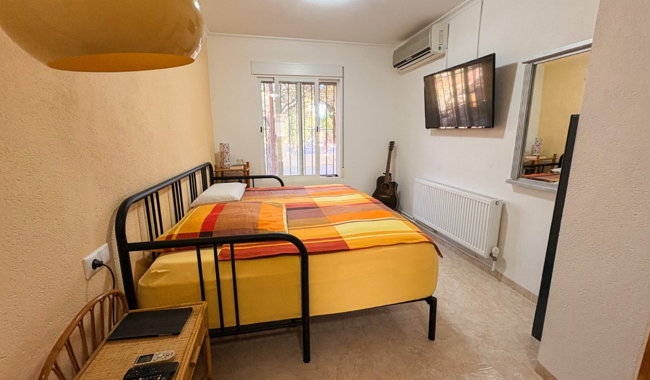 Reventa - Finca / Propiedad de Campo - Crevillente