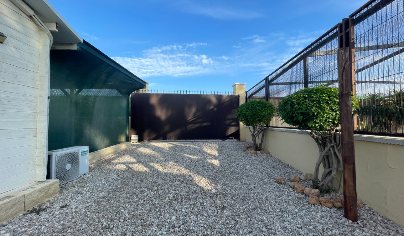 Reventa - Finca / Propiedad de Campo - Elche - Las Bayas