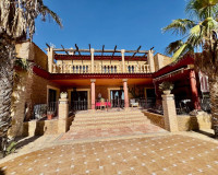 Reventa - Finca / Propiedad de Campo - Los Montesinos