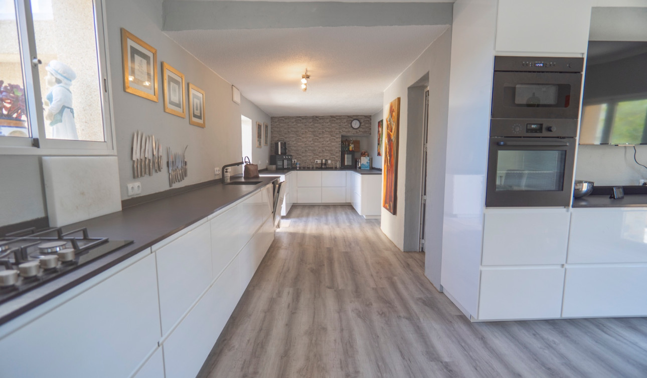 Reventa - Finca / Propiedad de Campo - Los Montesinos