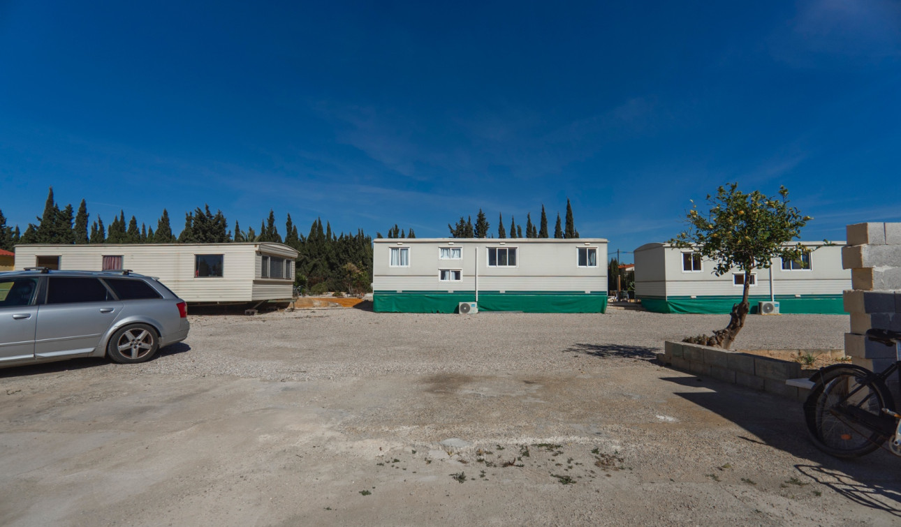 Reventa - Finca / Propiedad de Campo - Los Montesinos