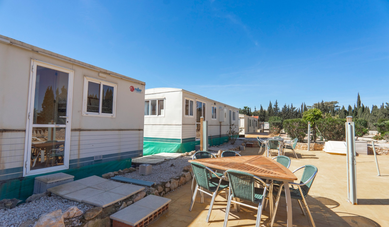 Reventa - Finca / Propiedad de Campo - Los Montesinos