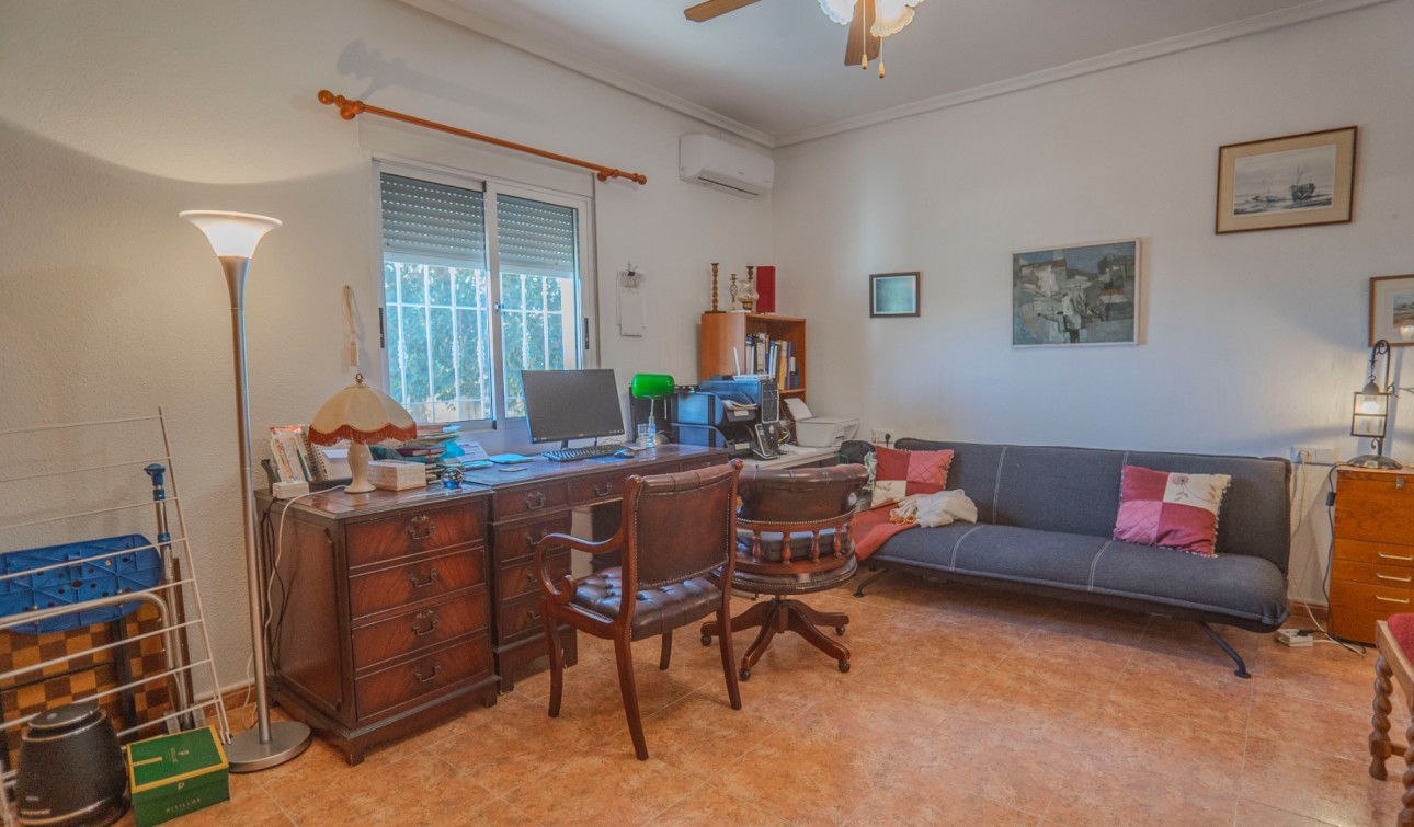 Reventa - Finca / Propiedad de Campo - Orihuela - San Bartolome