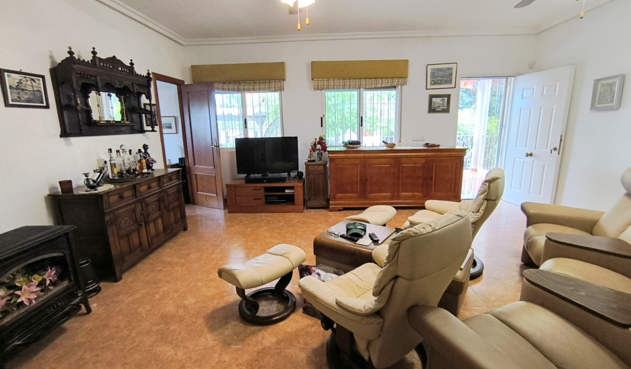 Reventa - Finca / Propiedad de Campo - Orihuela