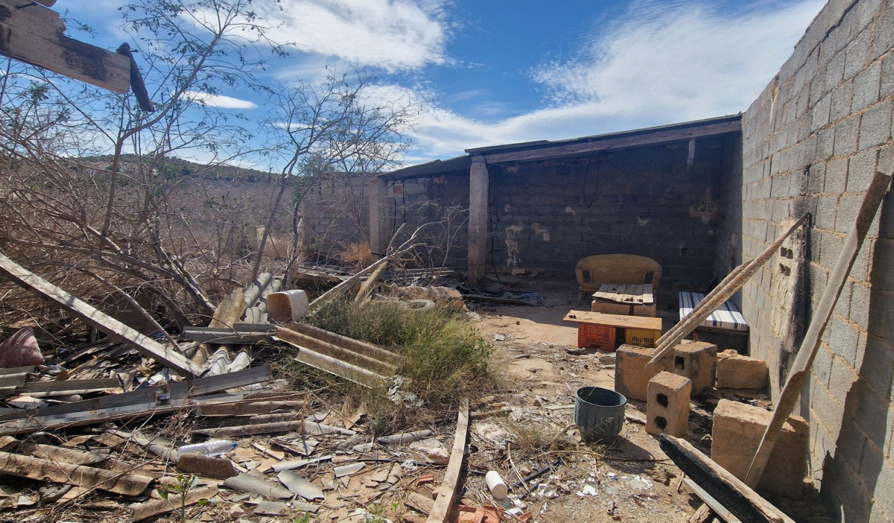 Reventa - Finca / Propiedad de Campo - San Miguel de Salinas