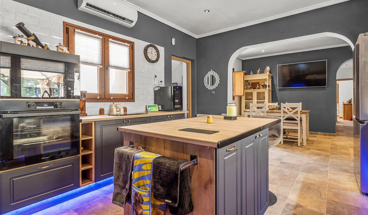 Reventa - Finca / Propiedad de Campo - Torremendo