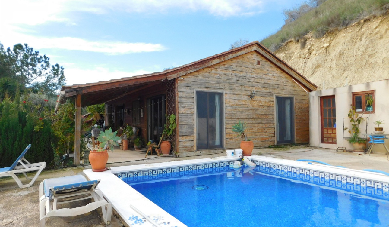 Reventa - Finca / Propiedad de Campo - Torremendo