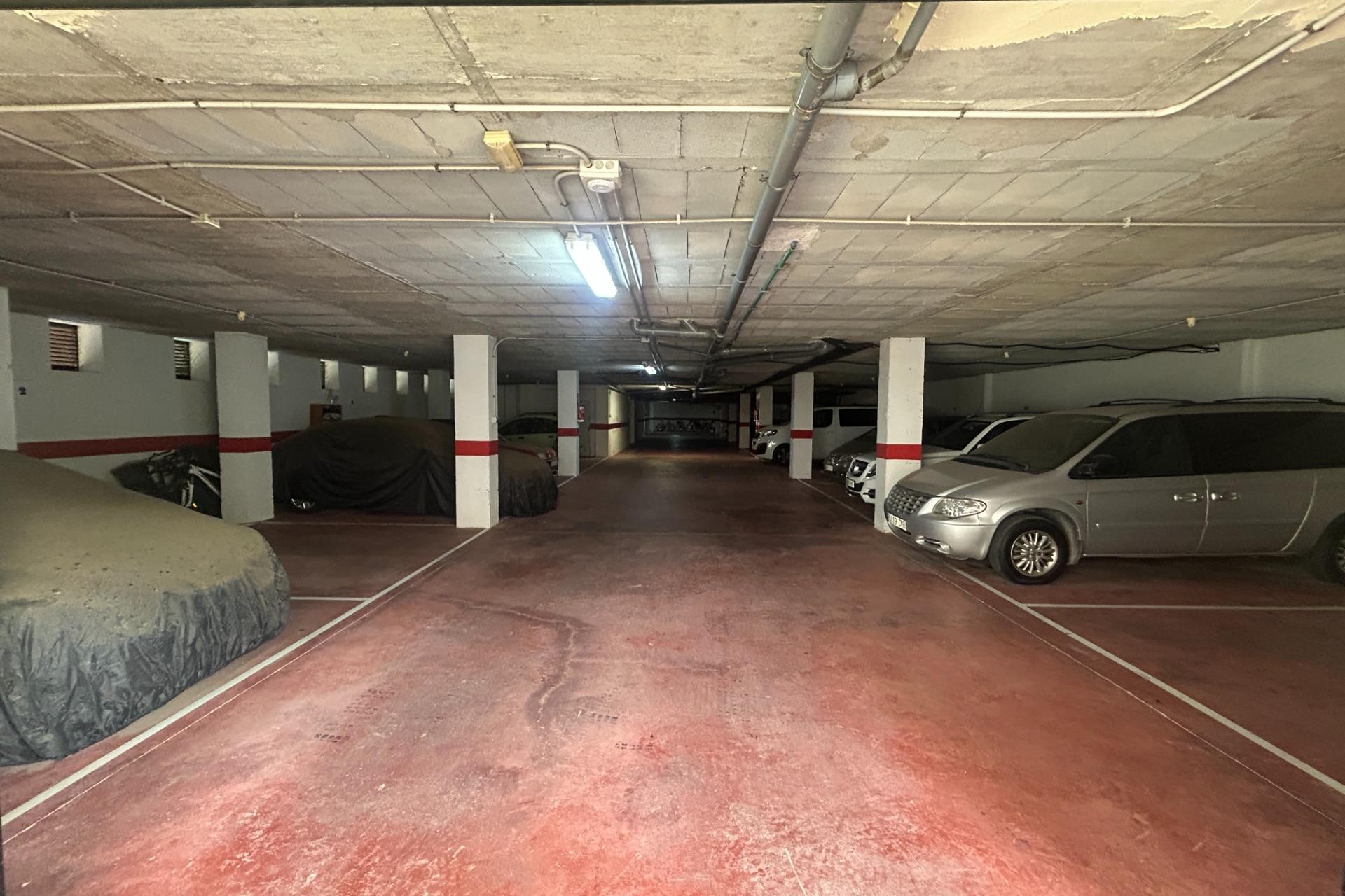 Reventa - Garaje - Dehesa de Campoamor - Altos de campoamor