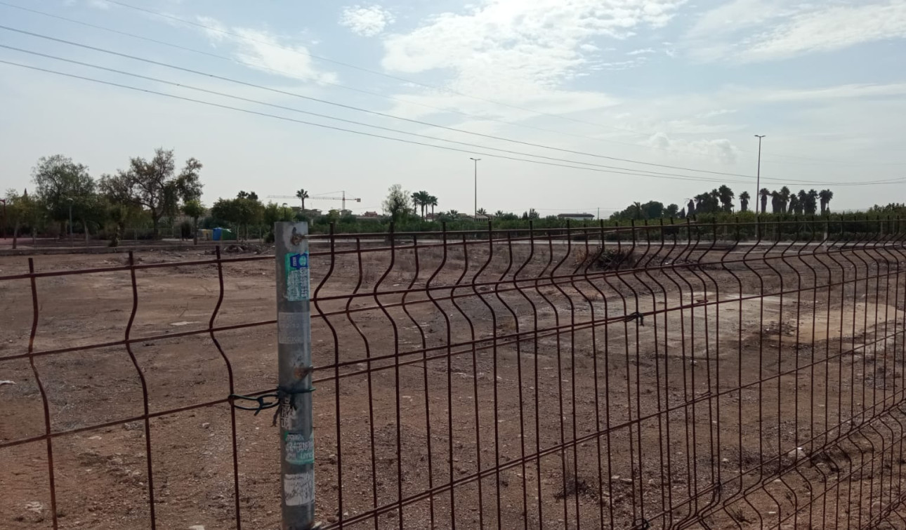 Reventa - Parcela / Terreno - Los Montesinos - La Herrada